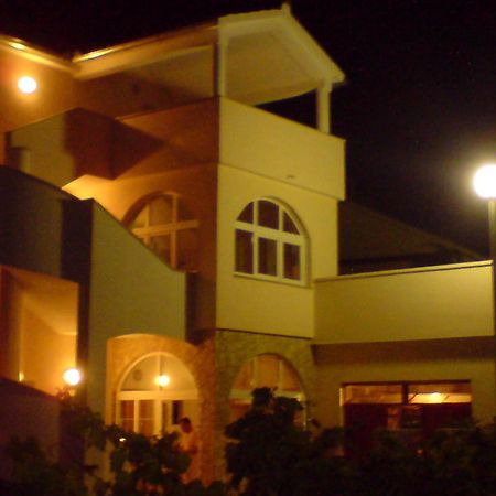 Apartments Jakovcev Betina  Εξωτερικό φωτογραφία