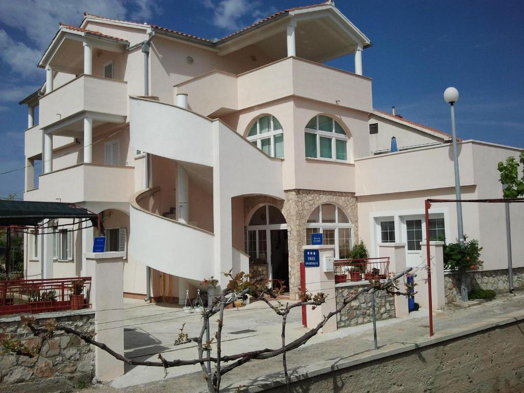 Apartments Jakovcev Betina  Εξωτερικό φωτογραφία
