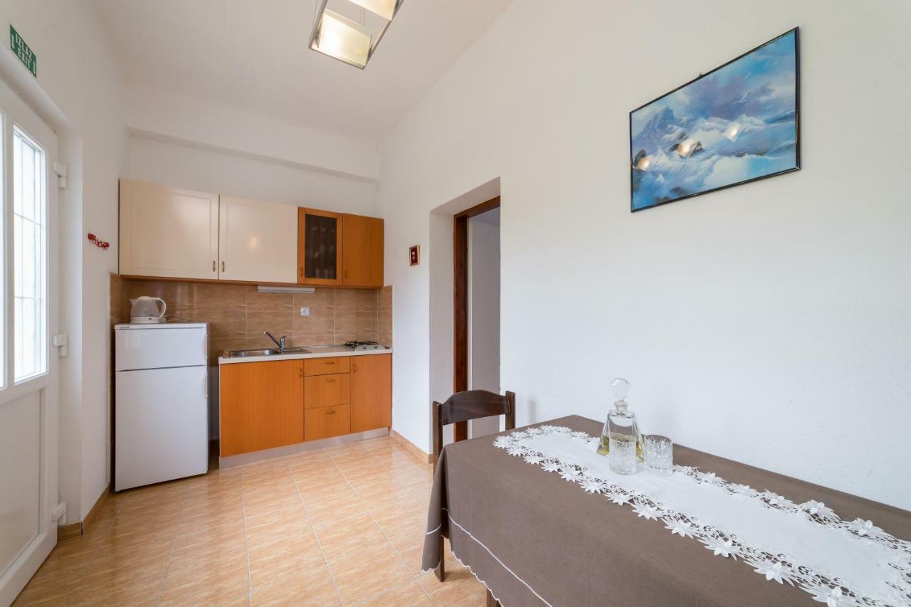 Apartments Jakovcev Betina  Εξωτερικό φωτογραφία
