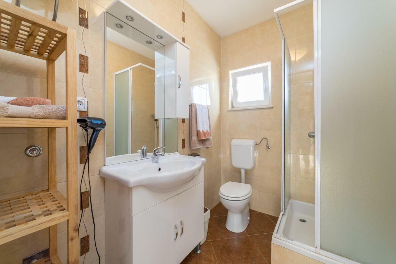 Apartments Jakovcev Betina  Εξωτερικό φωτογραφία